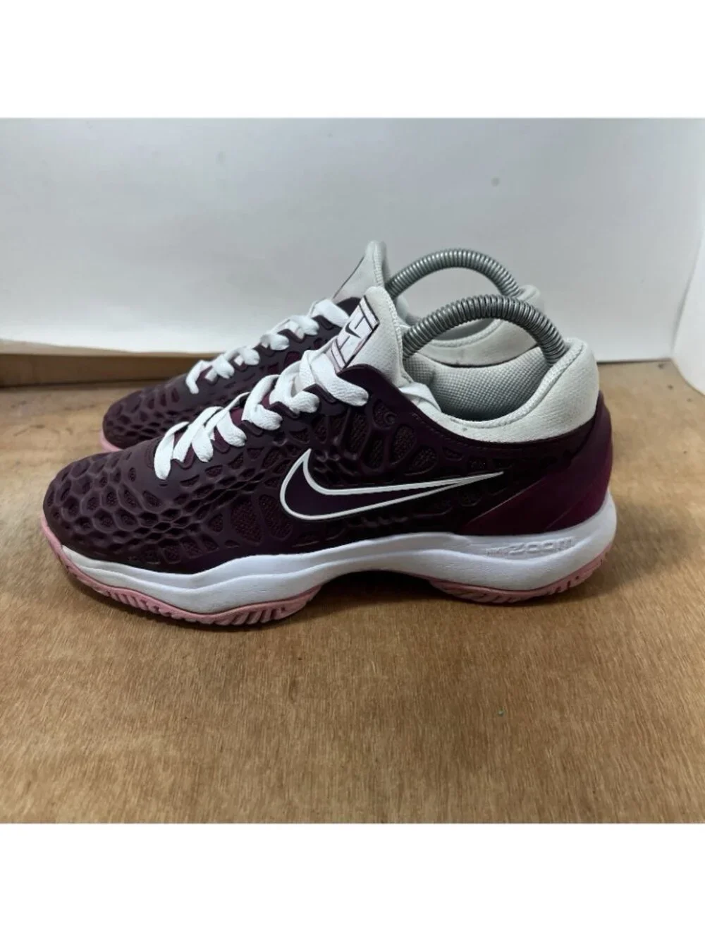 Nike Zoom Cage 3 Hard Court Women 8.5 Tennis Running Shoes Red Pickleball